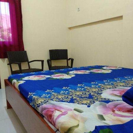 Kelapa Gading Homestay Syariah Redpartner Banyuwangi  Exterior foto