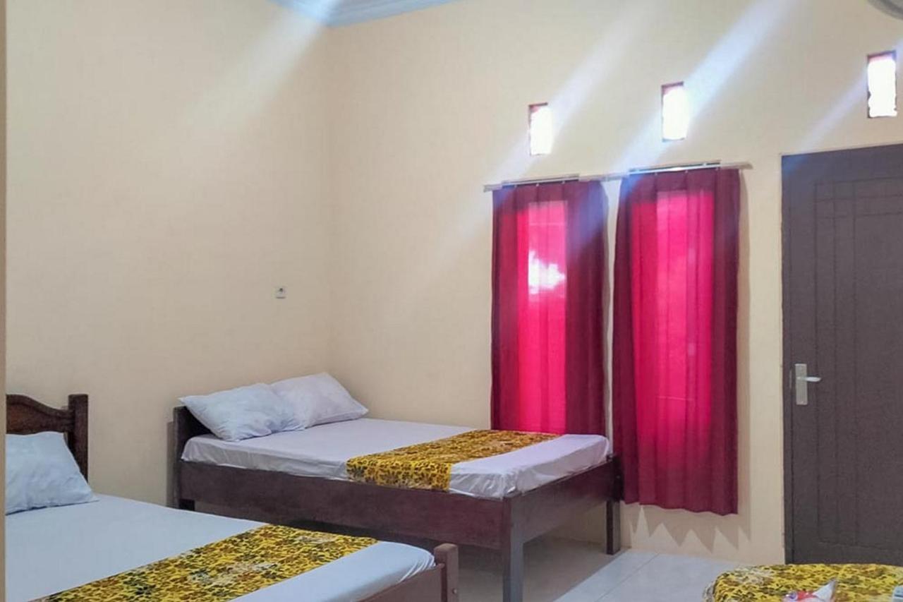 Kelapa Gading Homestay Syariah Redpartner Banyuwangi  Exterior foto