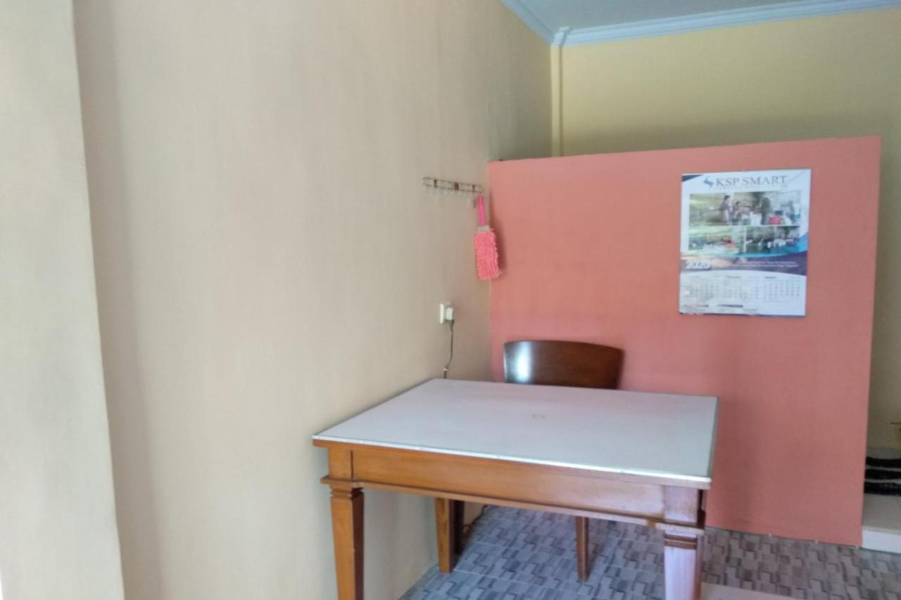 Kelapa Gading Homestay Syariah Redpartner Banyuwangi  Exterior foto