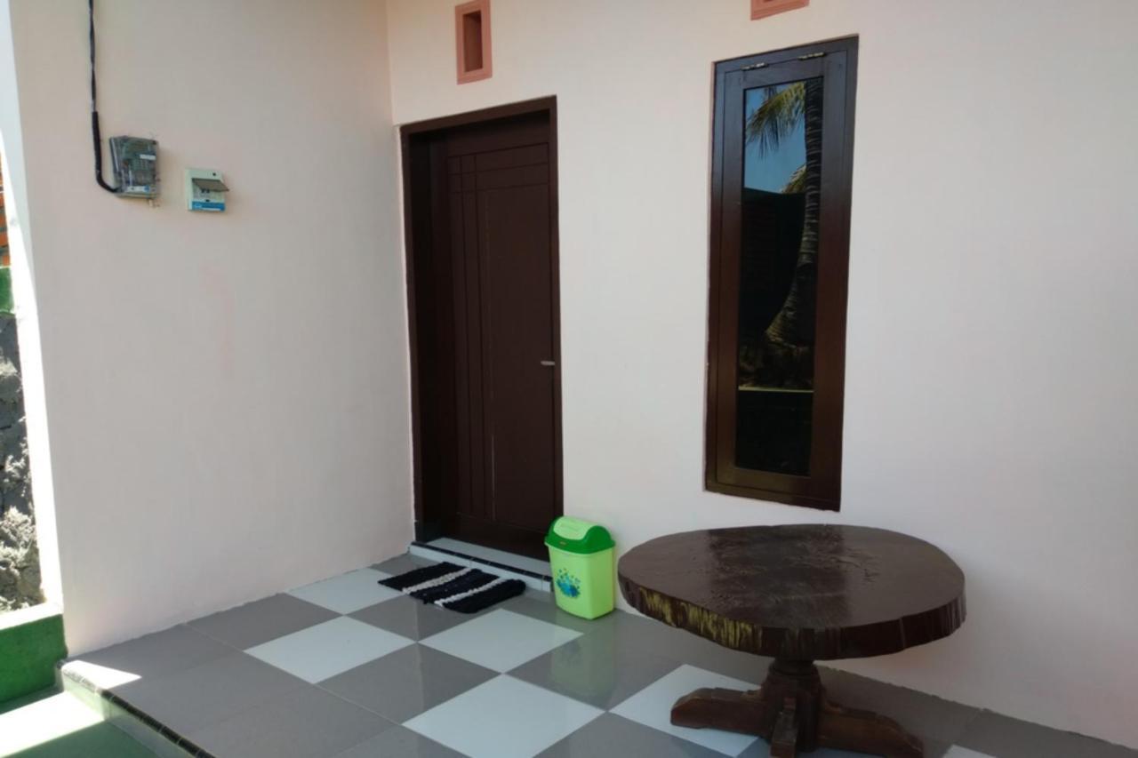 Kelapa Gading Homestay Syariah Redpartner Banyuwangi  Exterior foto