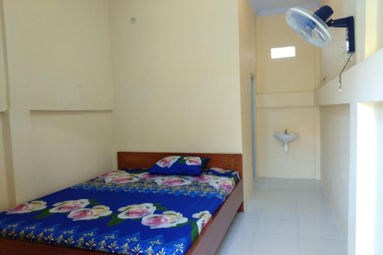 Kelapa Gading Homestay Syariah Redpartner Banyuwangi  Exterior foto