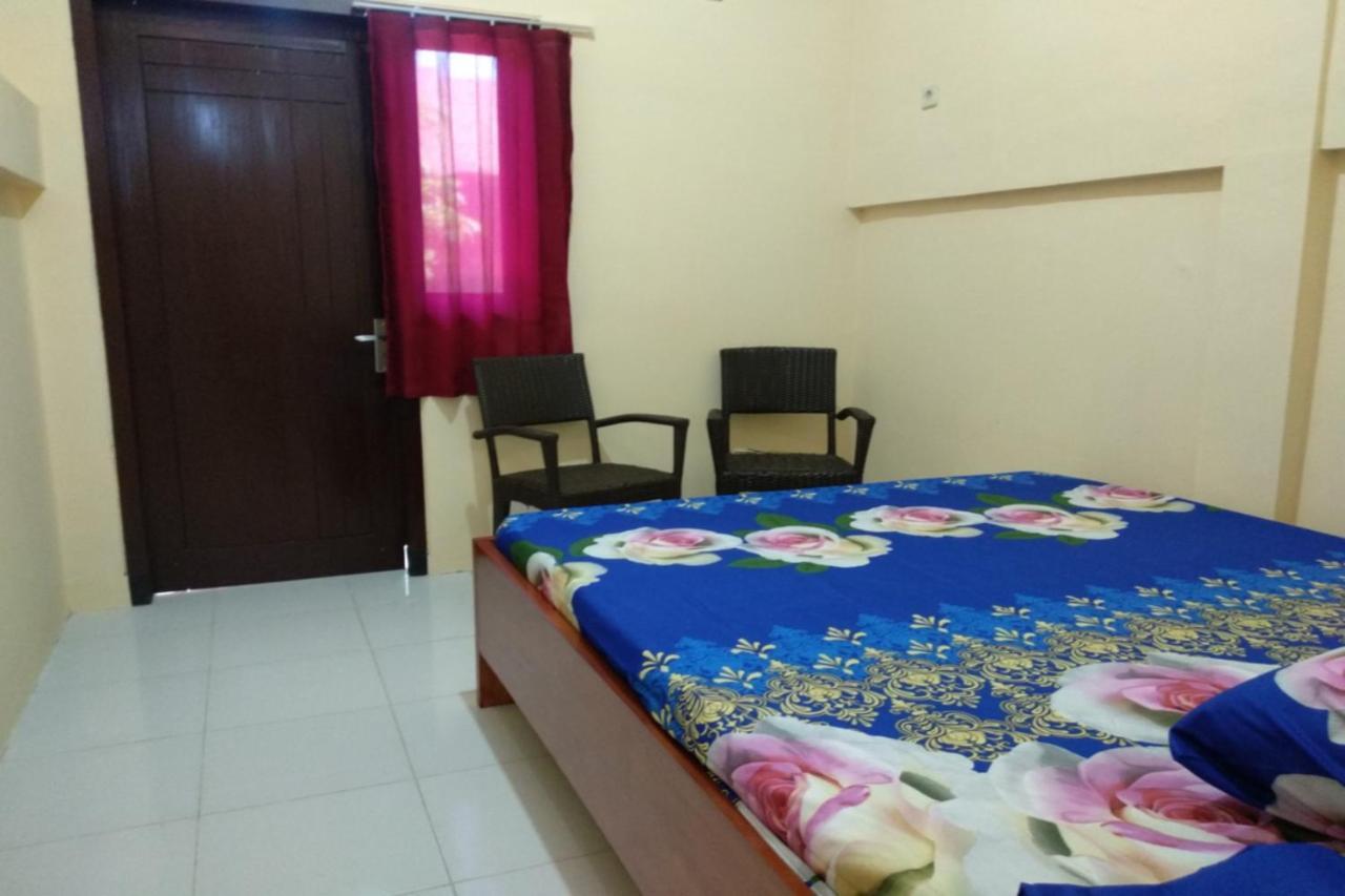 Kelapa Gading Homestay Syariah Redpartner Banyuwangi  Exterior foto